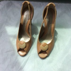 Kenneth Cole New York Wedges SZ 6.5M